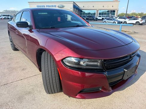 Used 2021 Dodge Charger SXT w/ Blacktop Package RWD image 19