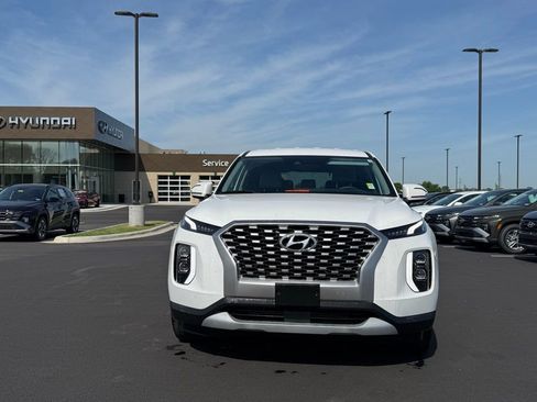 Used 2022 Hyundai Palisade SE image 2
