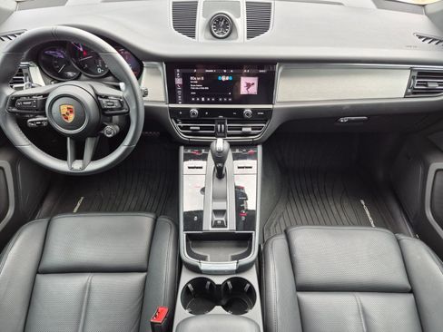 Certified 2026 Porsche Macan AWD/4WD image 22
