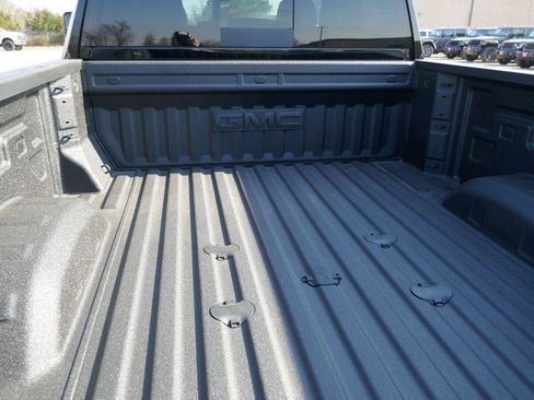 New 2026 GMC Sierra 2500 AT4 w/ AT4 Premium Plus Package AWD/4WD image 7