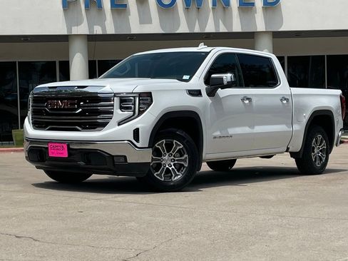 Used 2025 GMC Sierra 1500 SLT RWD image 1