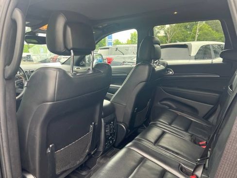Used 2020 Jeep Grand Cherokee Limited w/ Luxury Group II AWD/4WD image 19