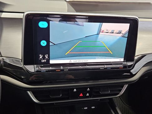 New 2026 Volkswagen Atlas Cross Sport SE AWD/4WD image 17