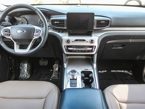 Used 2023 Ford Explorer XLT w/ Equipment Group 202A image 16