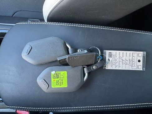 Certified 2025 Kia K5 GT-Line image 23