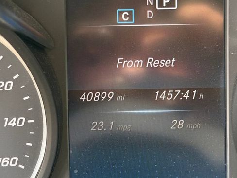 Used 2021 Mercedes-Benz GLC 300 image 7