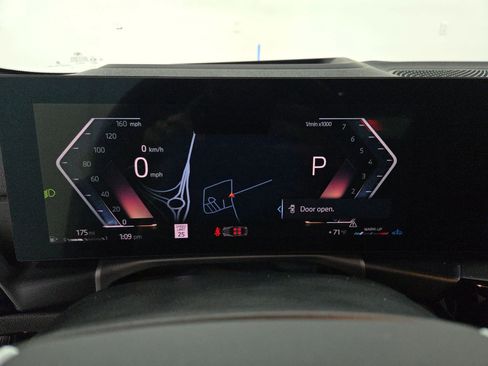 Used 2023 BMW 230i xDrive Coupe w/ Premium Package image 16