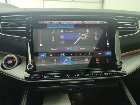 New 2026 Jeep Grand Wagoneer Limited AWD/4WD image 26