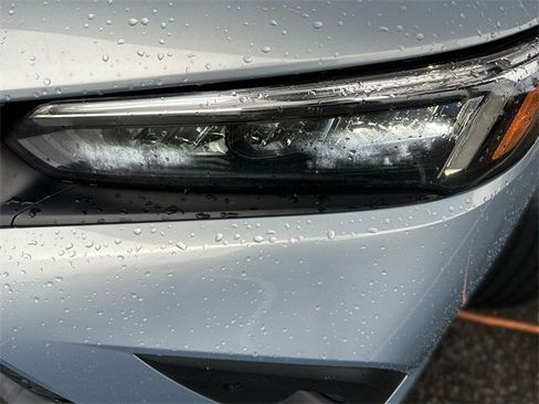 Used 2023 Honda Civic Touring image 9