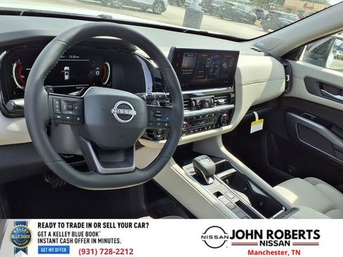 New 2026 Nissan Pathfinder SL image 4