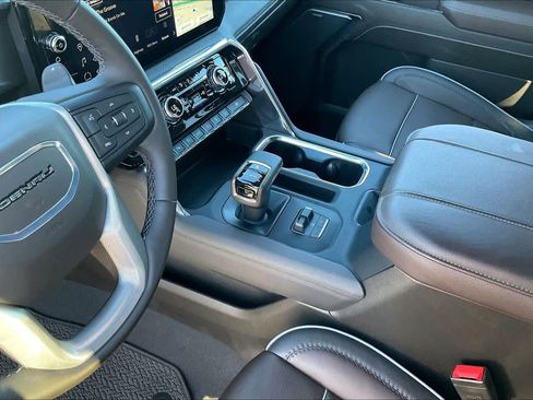 Used 2024 GMC Sierra 1500 Denali w/ Technology Package image 15