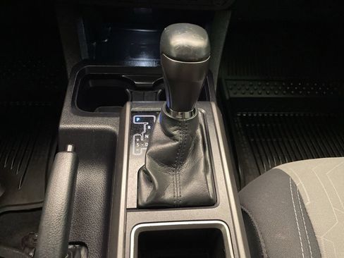 Used 2022 Toyota Tacoma TRD Sport w/ Technology Package AWD/4WD image 15