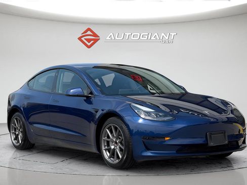 Used 2023 Tesla Model 3 Standard Range image 14