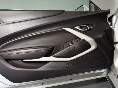Used 2019 Chevrolet Camaro LT RWD image 17