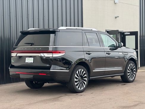Used 2023 Lincoln Navigator Black Label image 5