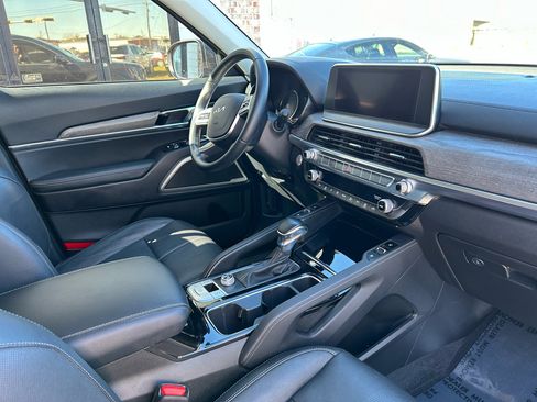 Used 2022 Kia Telluride EX w/ EX Premium Package image 9