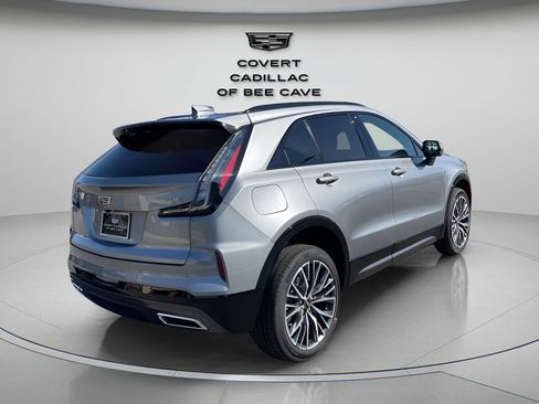 Certified 2025 Cadillac XT4 Sport w/ Technology Package image 9
