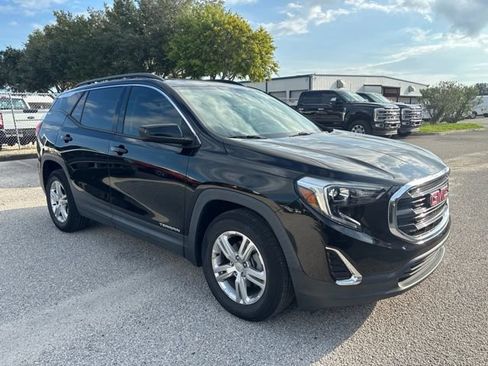 Used 2020 GMC Terrain SLE w/ Driver Convenience Package FWD image 3