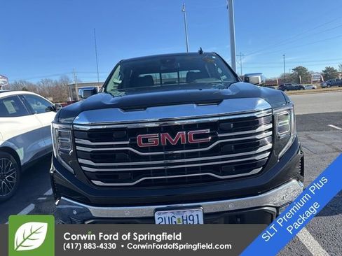 Used 2022 GMC Sierra 1500 SLT w/ SLT Premium Plus Package image 3