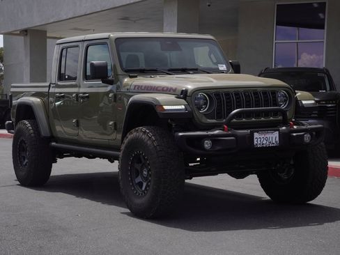 Used 2026 Jeep Gladiator Rubicon AWD/4WD image 1