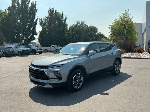 Used 2025 Chevrolet Blazer LT AWD/4WD image 7