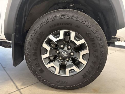 Used 2023 Toyota Tacoma TRD Off-Road w/ Technology Package AWD/4WD image 50