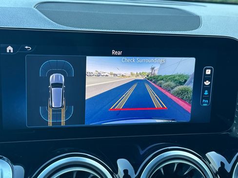 Certified 2025 Mercedes-Benz GLB 250 4MATIC image 20