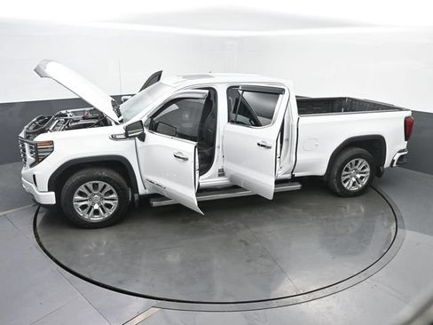 Used 2024 GMC Sierra 1500 Denali w/ Technology Package AWD/4WD image 65