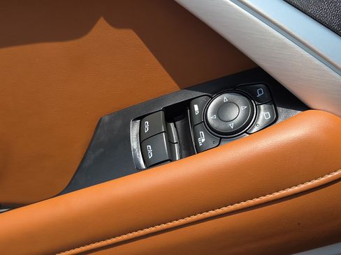 Used 2020 Chevrolet Camaro SS RWD image 40