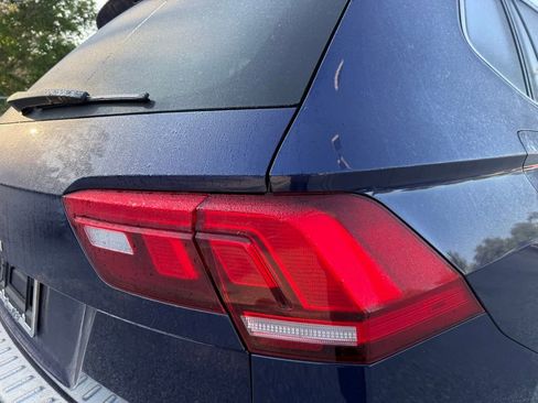 Used 2022 Volkswagen Tiguan SE image 11