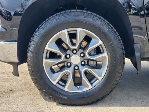Used 2023 Chevrolet Silverado 1500 LT image 10