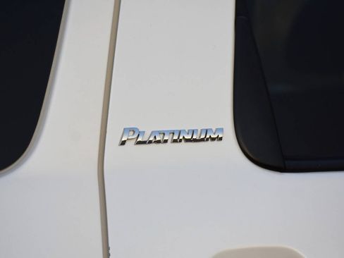 Used 2013 Toyota Sequoia Platinum AWD/4WD image 25