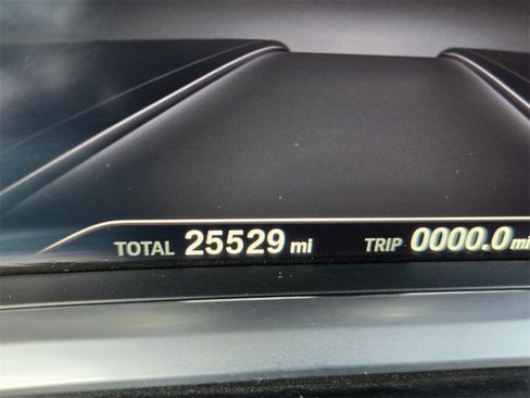 Used 2019 BMW 750i xDrive w/ Executive Package image 27