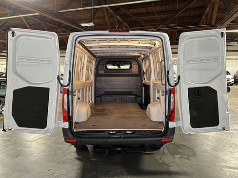 Used 2025 Mercedes-Benz Sprinter 2500 image 17