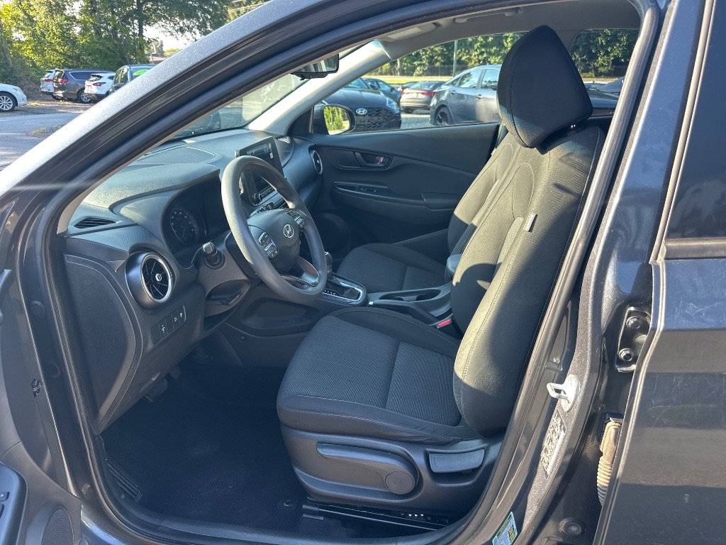 Used 2022 Hyundai Kona SEL FWD image 11