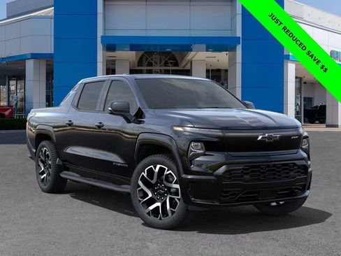New 2024 Chevrolet Silverado EV RST image 7