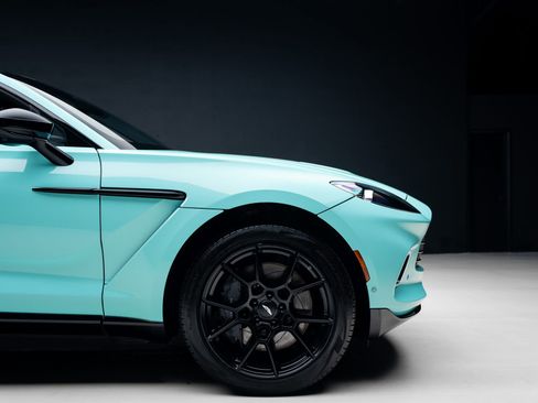 Used 2023 Aston Martin DBX AWD/4WD image 22