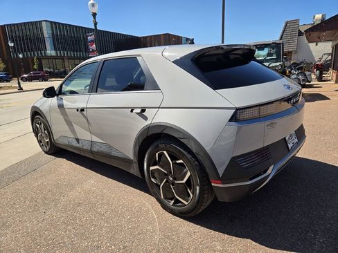 Used 2024 Hyundai Ioniq 5 SEL AWD/4WD image 8