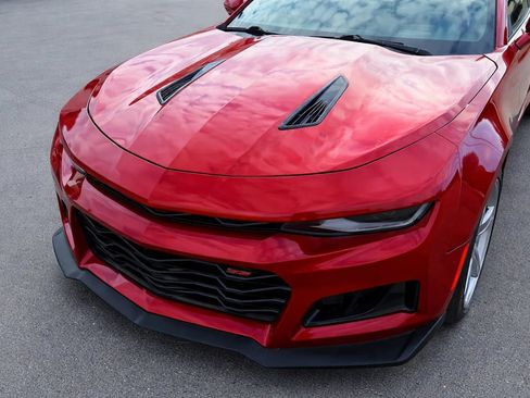 Used 2018 Chevrolet Camaro SS image 11