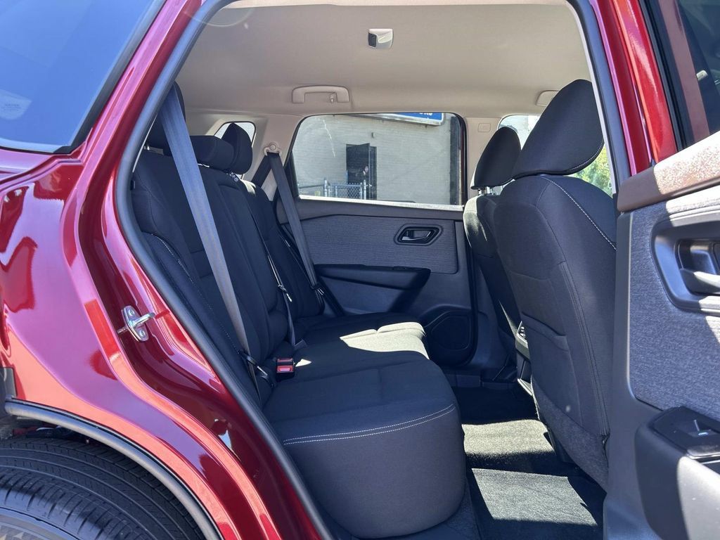 Certified 2023 Nissan Rogue S AWD/4WD image 17