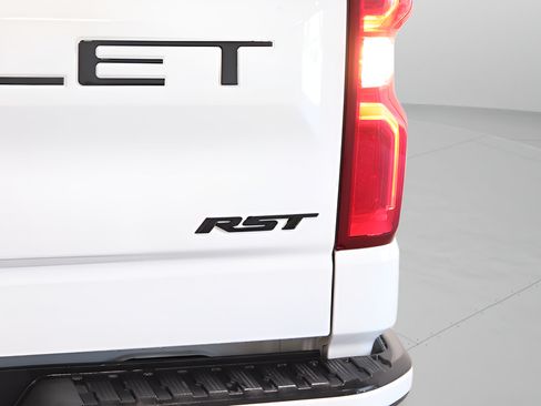 Used 2025 Chevrolet Silverado 1500 RST AWD/4WD image 37