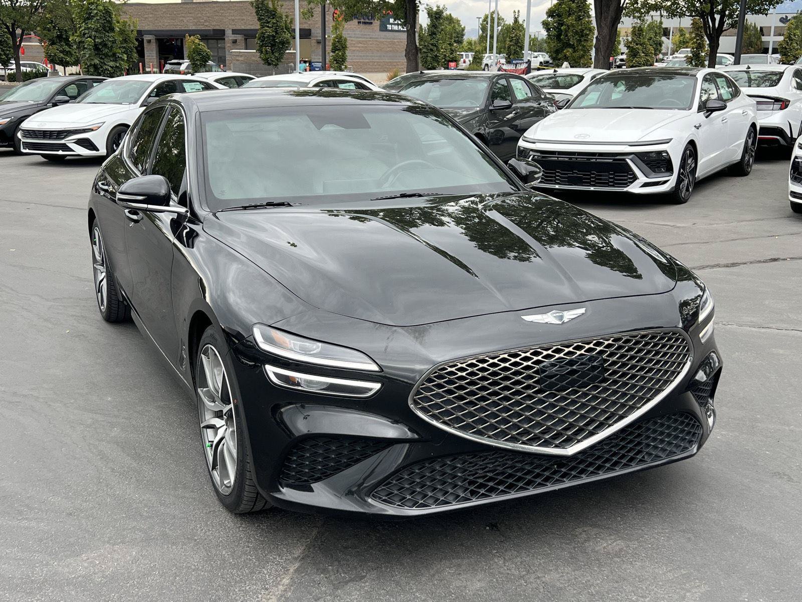 Used 2023 Genesis G70 2.0T AWD/4WD image 12