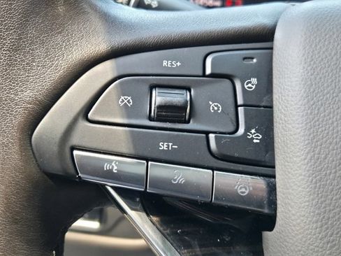 Used 2022 Cadillac Escalade ESV Premium Luxury w/ Performance Package image 35