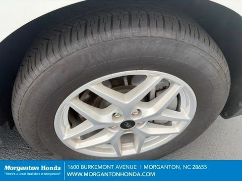 Used 2024 Ford Edge SEL AWD/4WD image 12