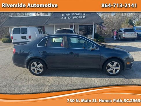 Used 2009 Volkswagen Jetta SEL FWD image 1