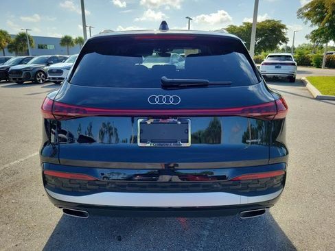 Certified 2025 Audi Q5 Premium w/ Convenience Package AWD/4WD image 6