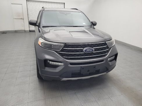 Used 2020 Ford Explorer XLT w/ Equipment Group 202A AWD/4WD image 14