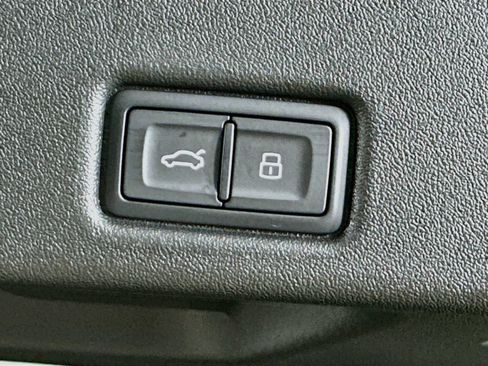 New 2026 Audi SQ5 Prestige AWD/4WD image 39