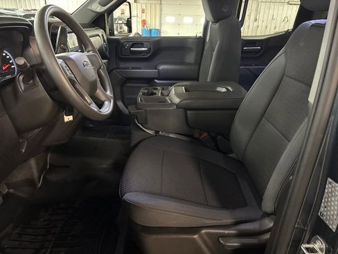Used 2019 Chevrolet Silverado 1500 Custom Trail Boss AWD/4WD image 14