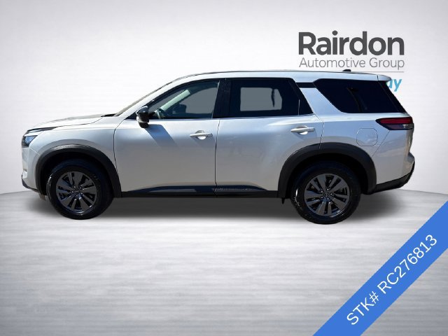 Used 2024 Nissan Pathfinder S AWD/4WD image 4